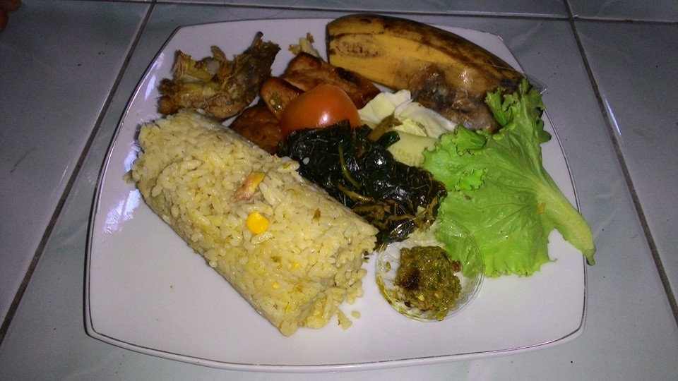 MENGURANGI PORSI MAKAN AGAR BERAT BADAN TETAP IDEAL