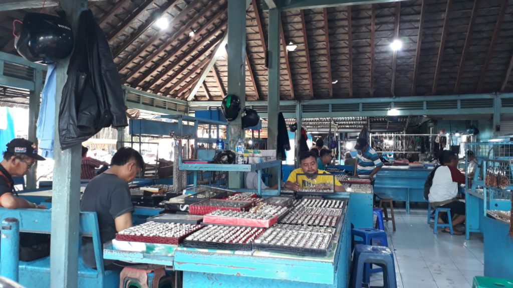 Tren Batu Akik Menyurut, Pasar Batu Mulia di Solo Tetap Eksis