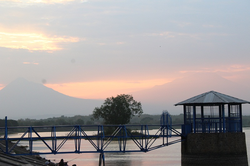 KEINDAHAN WADUK CENGKLIK