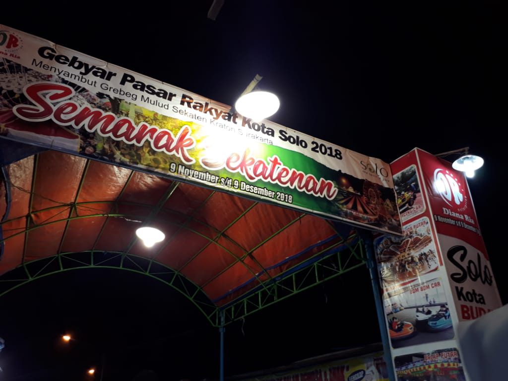Pasar Rakyat Memang Merakyat