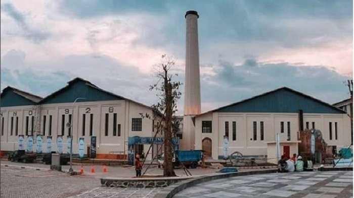 NIPAK TILAS DE TJOLOMADOE