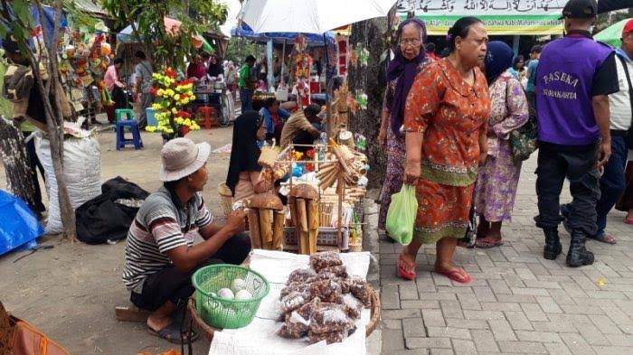 Pasar Rakyat Bagian Dari Sekaten