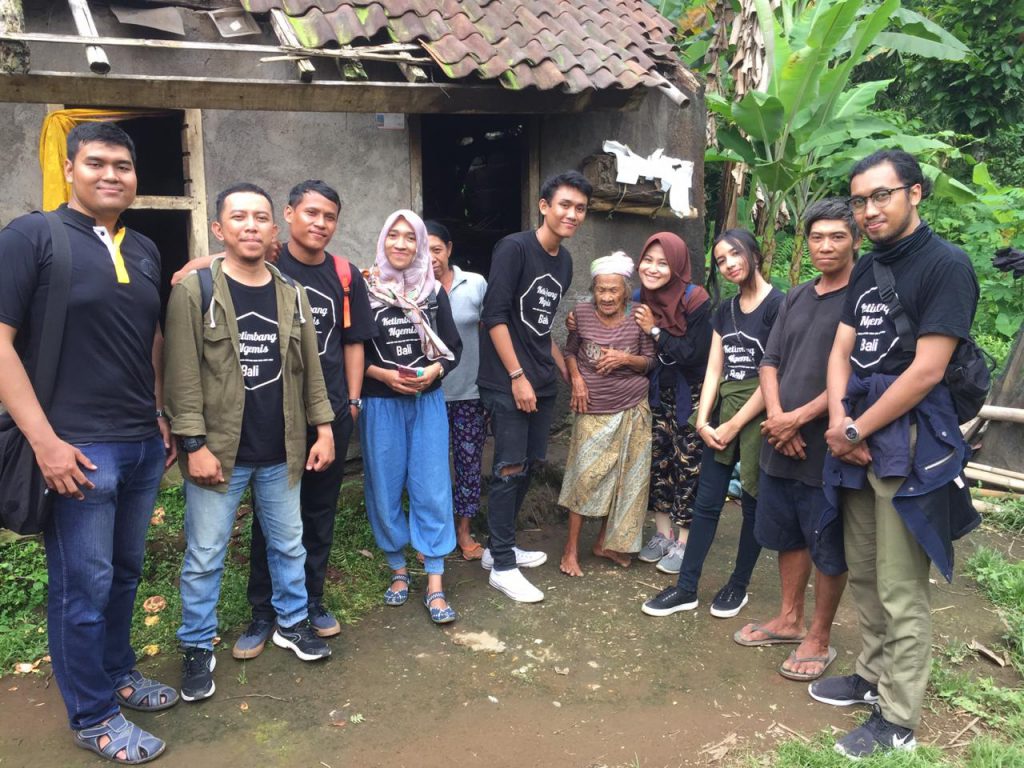 Tembus Medan Terjal, Komunitas KNB Berikan Uluran Tali Kasih untuk Nenek Kerta