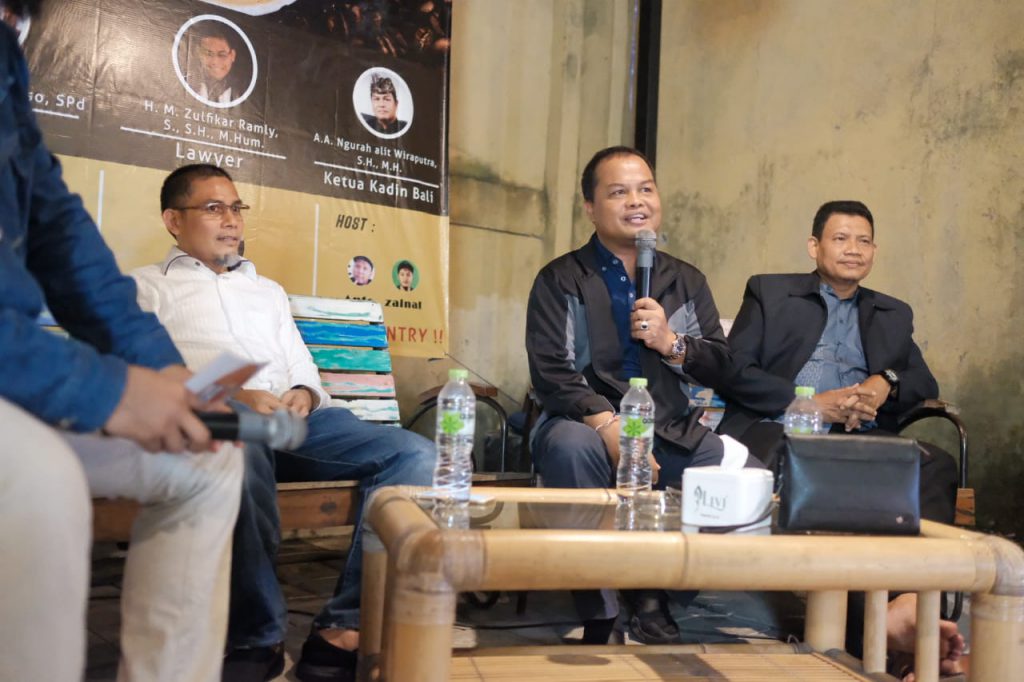 Dua Jam Bersama Talk Show Ngopi, Ajak Generasi Millenial Melek Politik, Hukum, dan Ekonomi