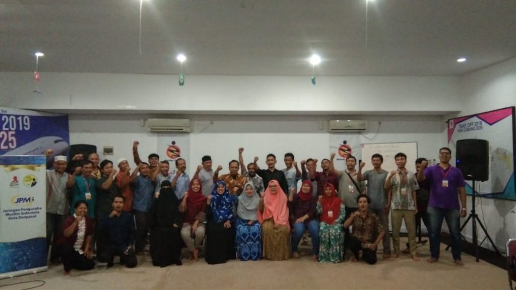 Membedah Ilmu Bisnis dari  Dr Ernest Wong & Tung Desem Waringin, JPMI Denpasar  Gelar Seminar Terobosan Menuju Sukses