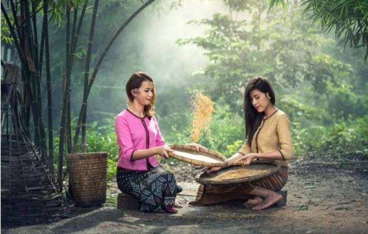 Tidak Semua Gadis Kampung Begini