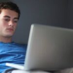 PERGAULAN REMAJA DI ERA GLOBALISASI 4.0