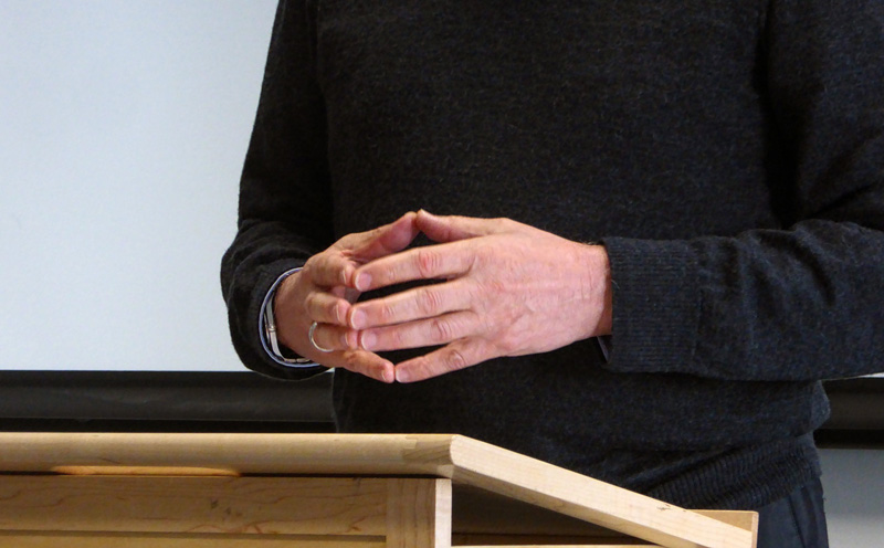 Begini Tips Lancar Berbicara di Depan Umum, Wajib Kamu Tahu