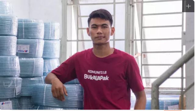 Mahasiswa ini raup 800juta dari jualan dibukalapak