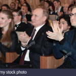 NATIONAL UNITY DAY, CARA RUSIA MENGOBATI LUKA MASA LALU