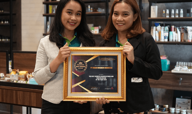 Prestasi Gemilang Didapatkan PT Mash Moshem Indonesia Sebagai The Best Cosmetic Manufacturer And Trusted Brand Of The Year 2020
