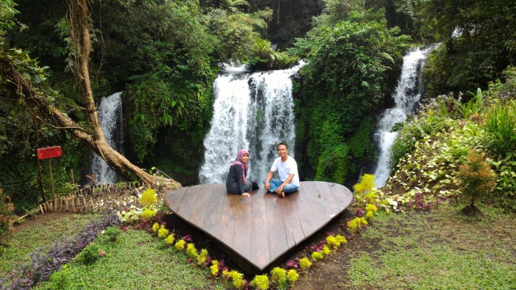 Panorama Ciamik Air Terjun Curug Jenggala Banyumas