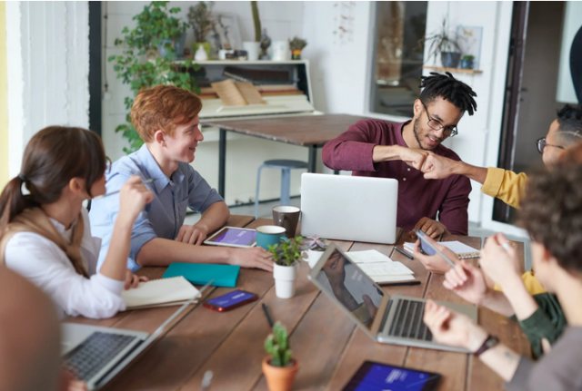 7 Etos Kerja Yang Harus Dimiliki Pegawai Yang Ingin Terus Berkembang