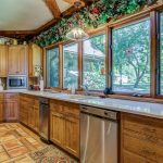 Rekomendasi Bahan Jendela Dapur Paling Menguntungkan