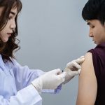 Cara Daftar Vaksin Covid-19 yang Dapat Anda Lakukan Melalui Smartphone