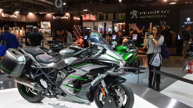 4 Dobrakan Kawasaki Mengubah Pasar Otomotif Indonesia