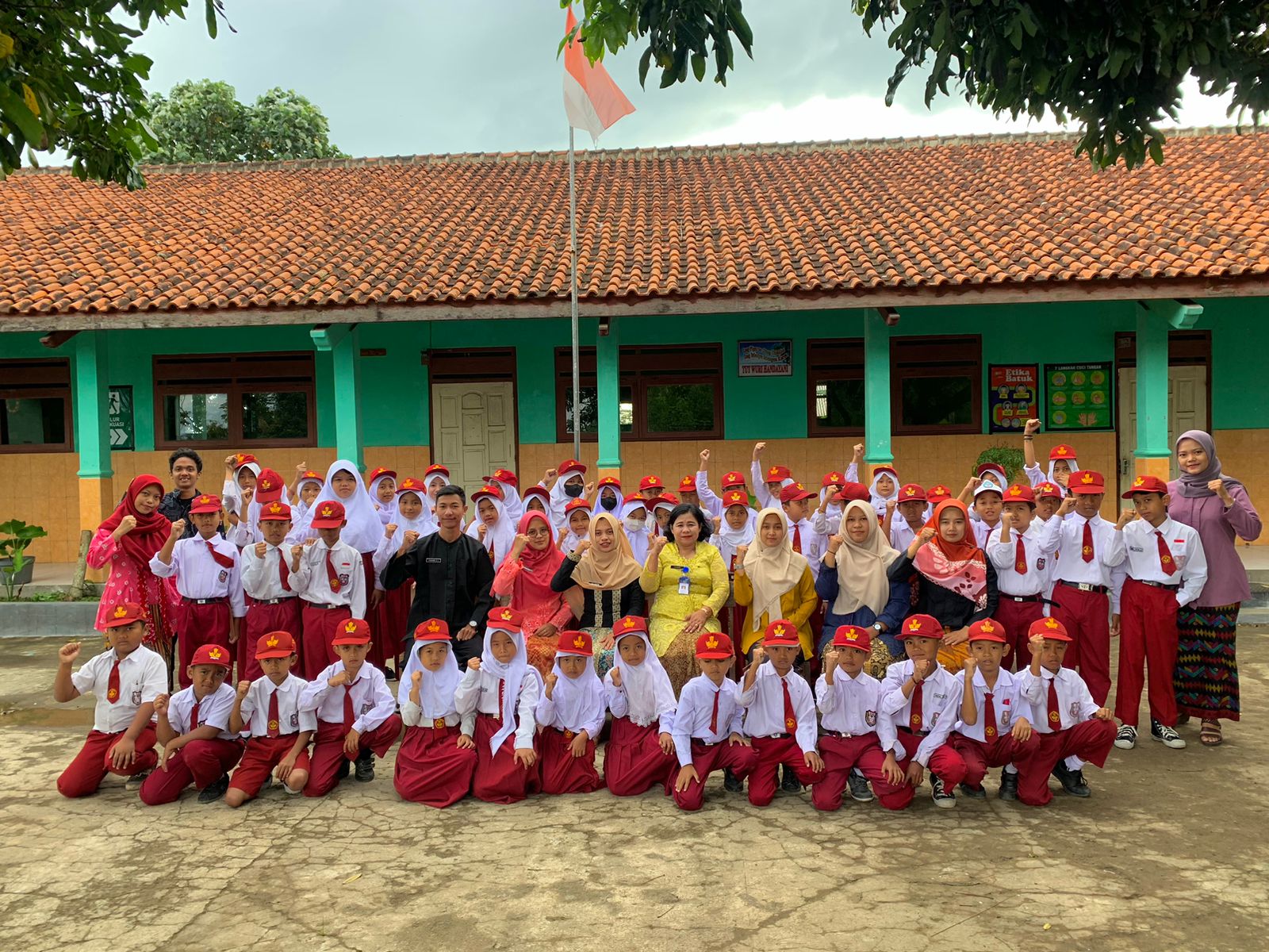 9D07F9DD-C4C8-48CF-A901-E22DA047B096