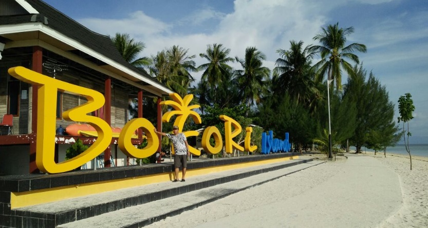 Pulau Bokori